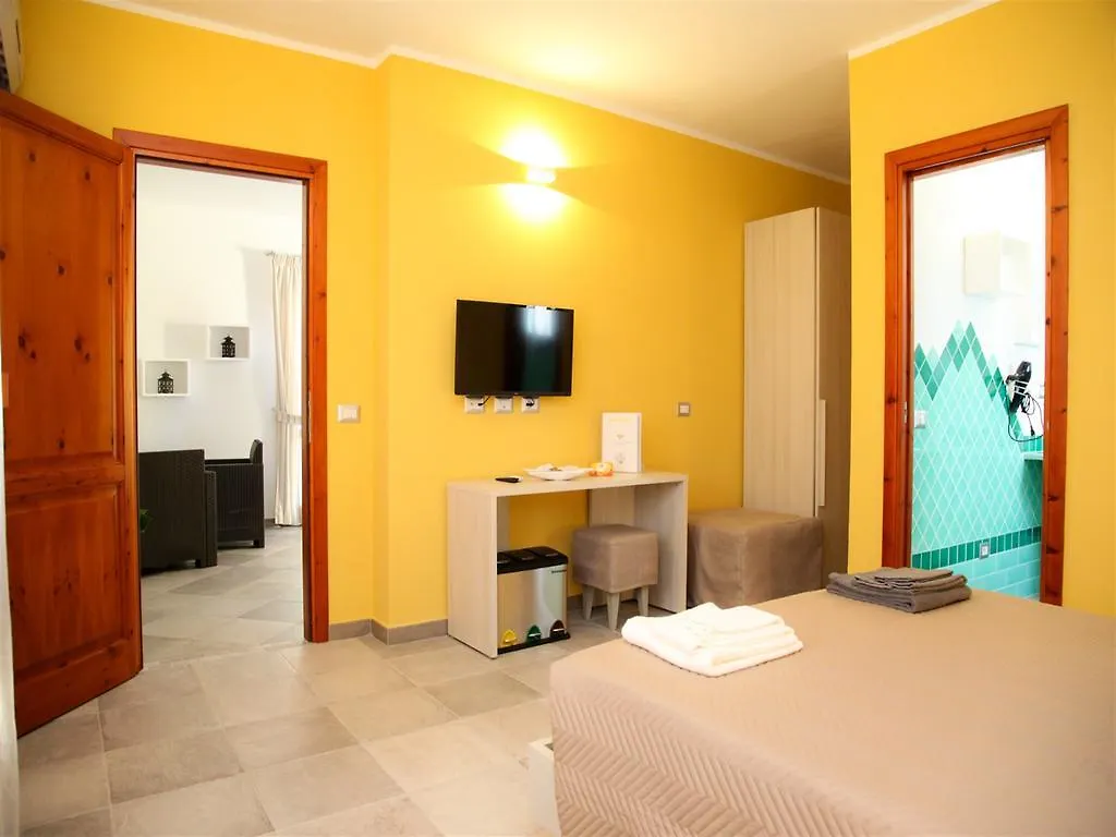 Le Stanze Del Centro Hotel San Teodoro  Italy