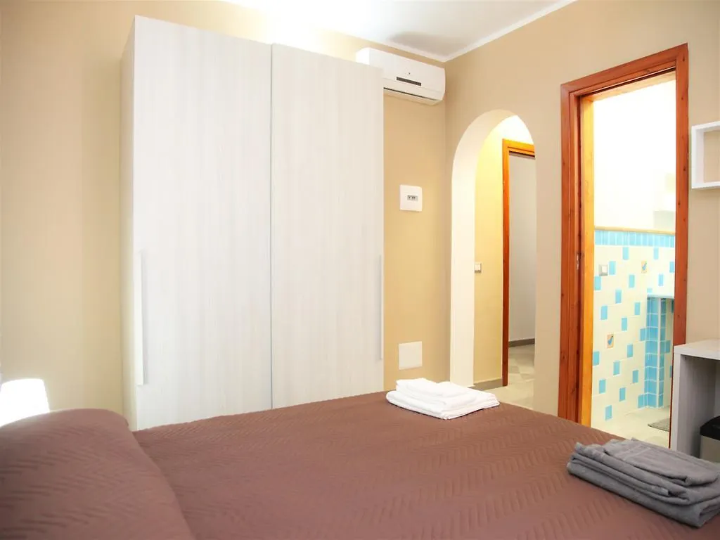 Le Stanze Del Centro Hotel San Teodoro  Italy