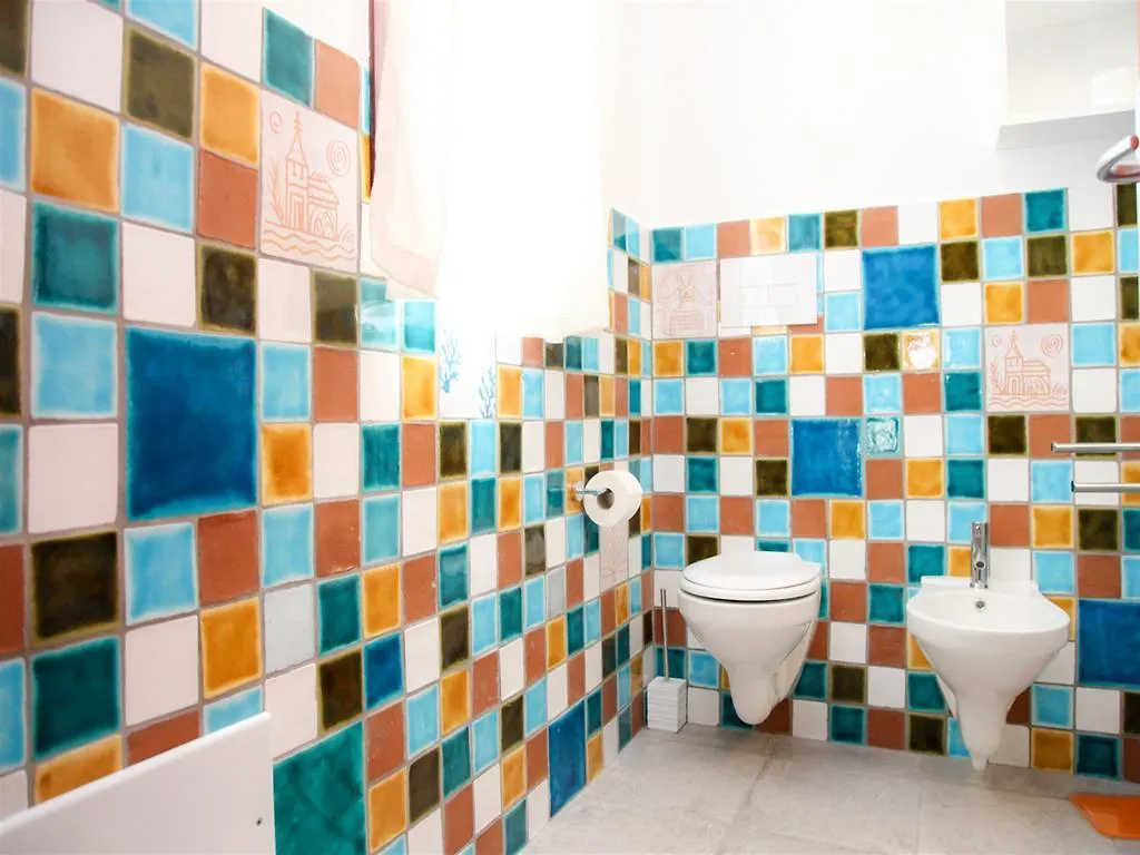 Guest house Le Stanze Del Centro Hotel San Teodoro  Italy