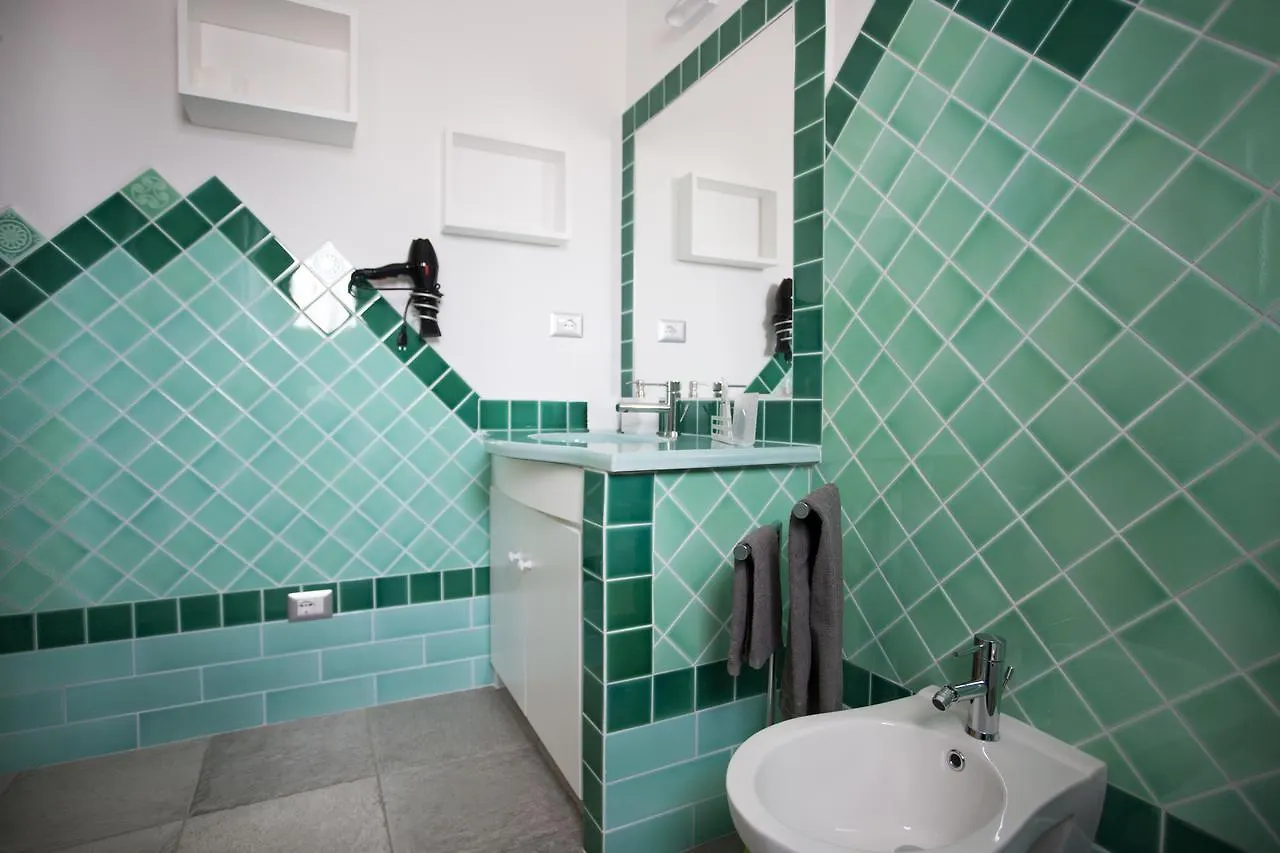 Le Stanze Del Centro Hotel San Teodoro  Guest house